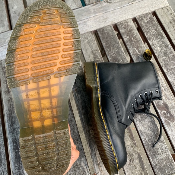 Dr. Martens Men’s Smooth Leather Boots